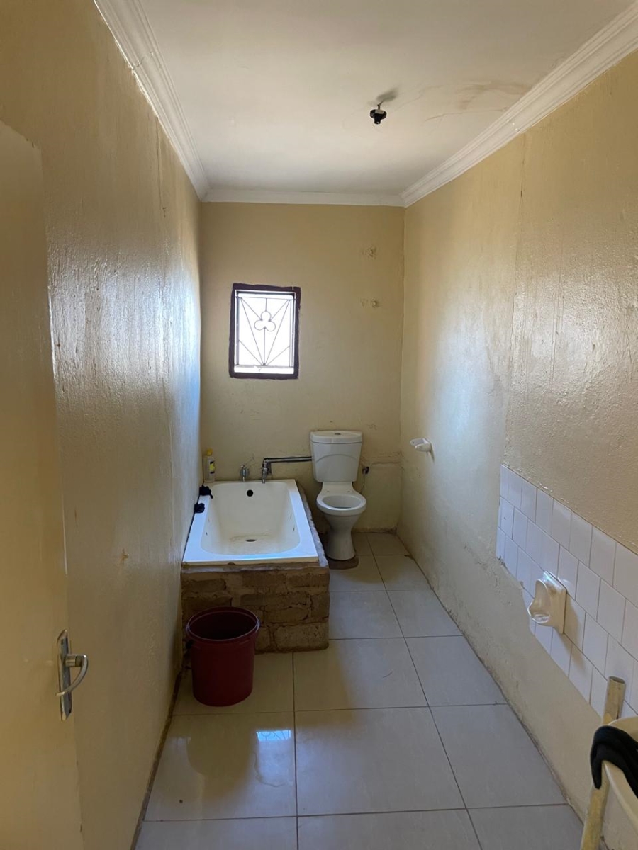 3 Bedroom Property for Sale in Mabopane Unit X North West